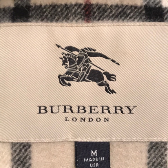 A Burberry women’s jacket - Picture 3 of 8